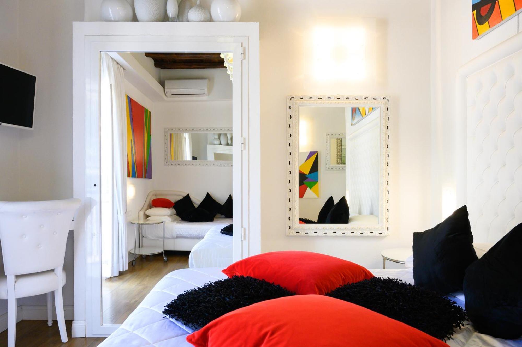 Domus Spagna Frattina Roma Quarto foto